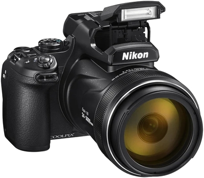 Vqa170aa   nikon coolpix p1100 x125 super zoom camera %286%29